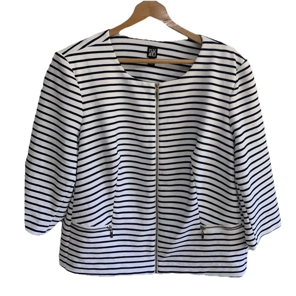 Roz & Ali Zip Front Jacket Woman 1X White Navy Blue Striped 3/4 Sleeve Nautical